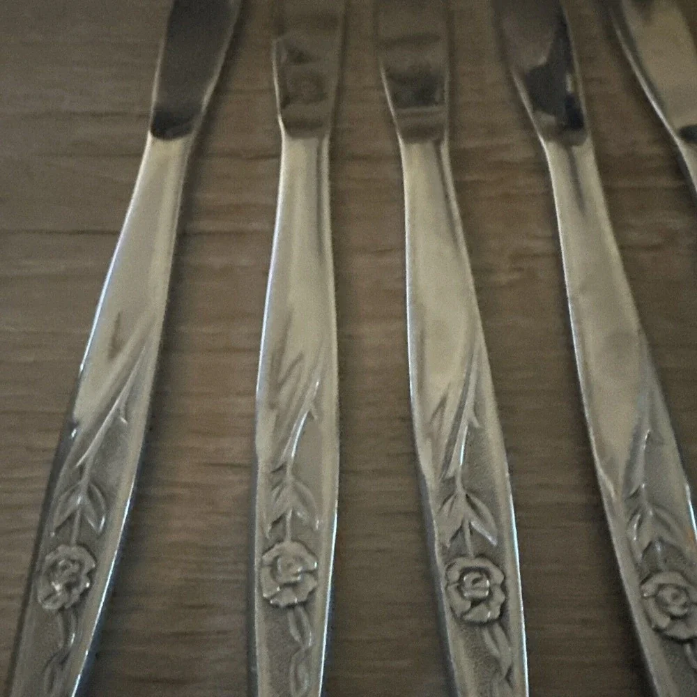 6 PCs International Silver INS88  Modern Solid Dinner‎ Knife